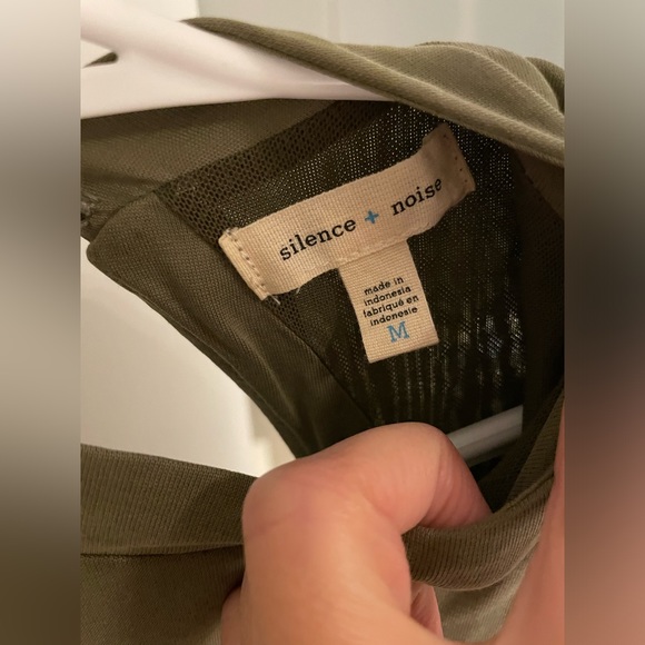 Silence & noise 90s dress ( urban outfitters) - Picture 5 of 8